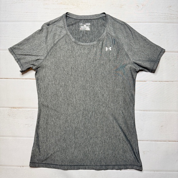 Under Armour - Women’s Grey Fitted Short Sleeve Shirt - Size Medium - Picture 1 of 8